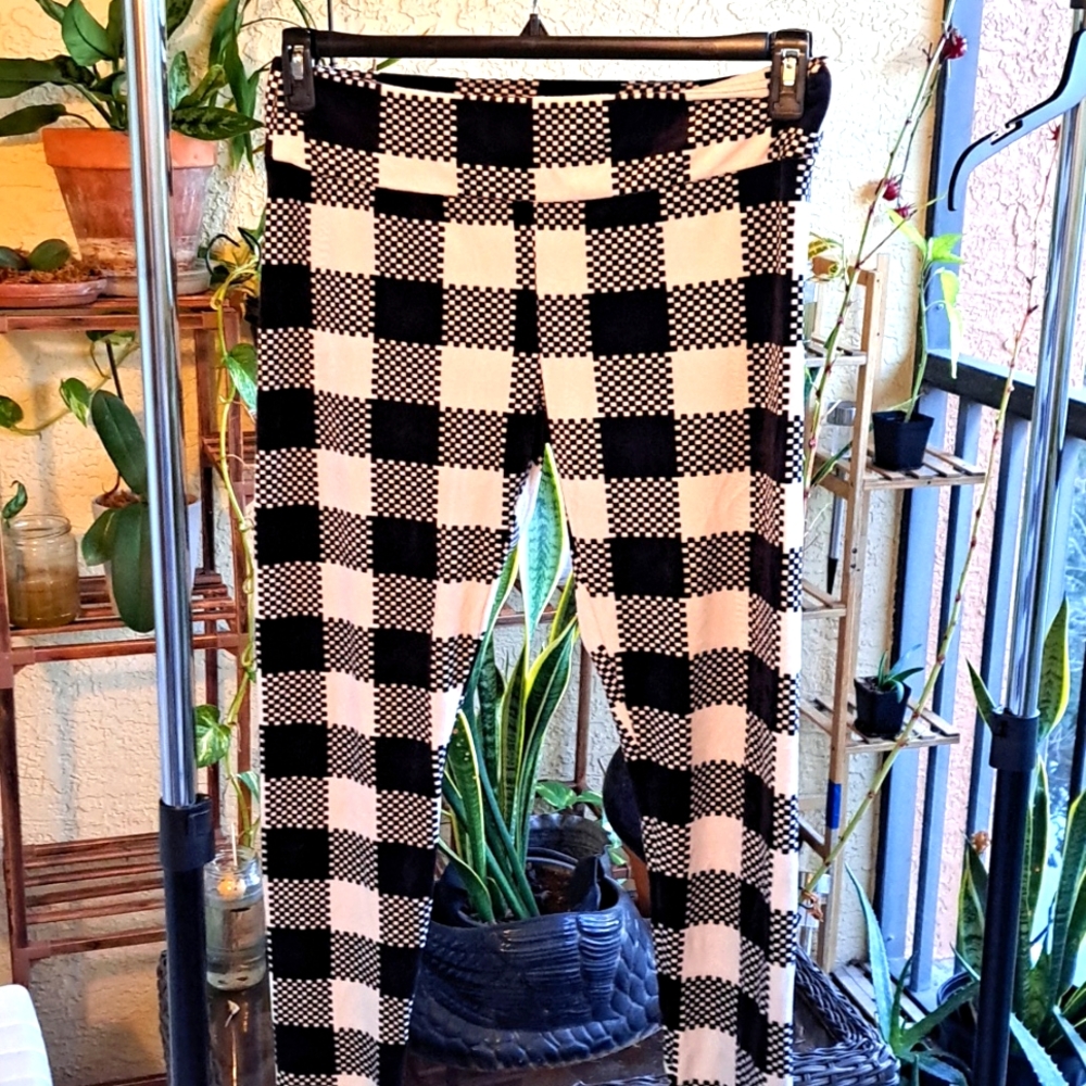 Gently Used Fuzzy Leggings
